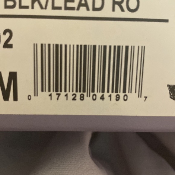 Vera Wang wedge sandals - Picture 8 of 8